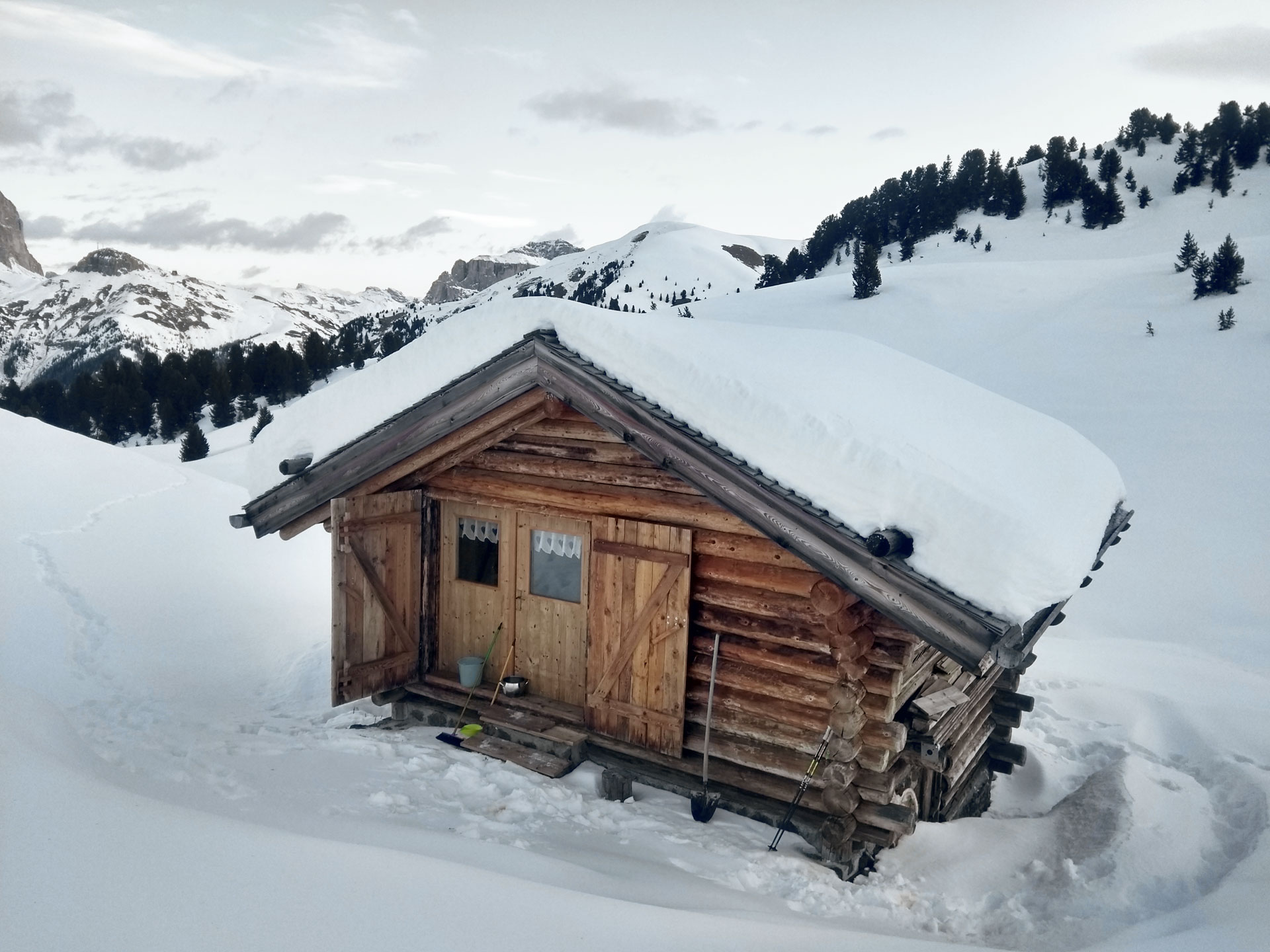 Baita in Val di Fassa in inverno